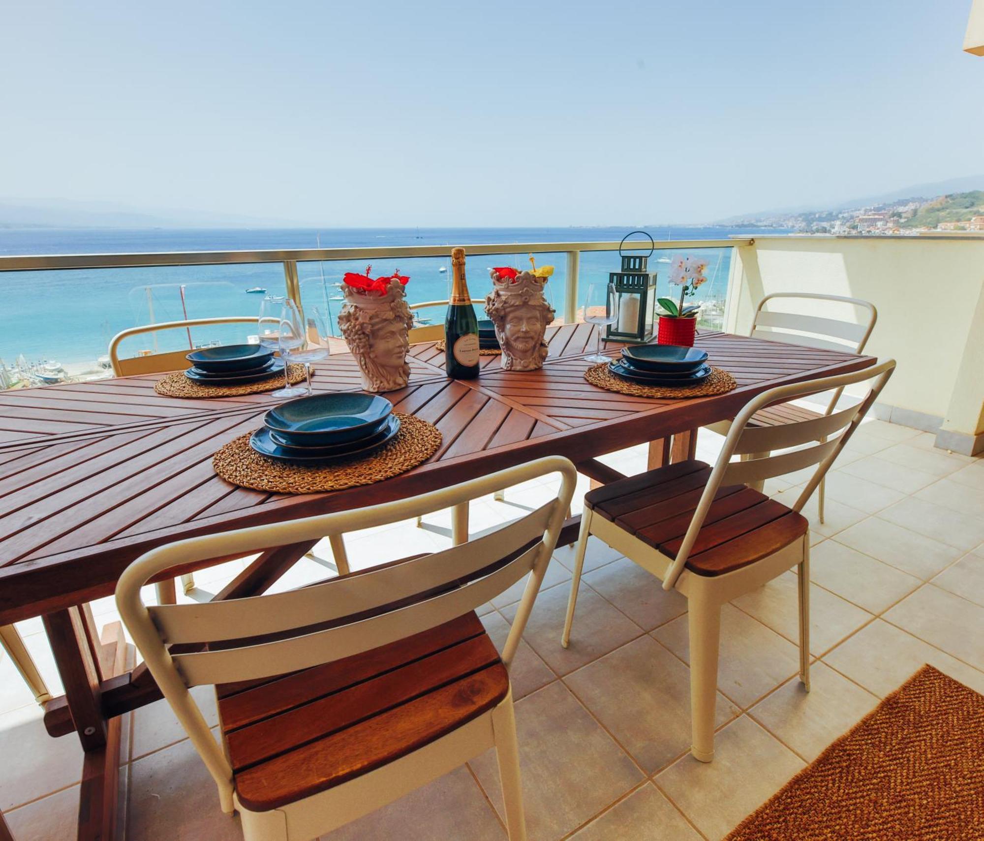 Luxury Apartment Messina Eksteriør billede